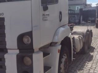 Caminhão VW Constellation 25390 2013/2014