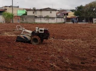 Trator Diesel Tobata 13CV com Acessórios