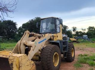 Pá Carregadeira Komatsu WA320 - 2004