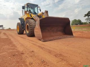Carregadeira Komatsu WA 320 - Ano 2019
