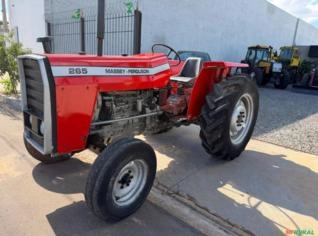 Trator Massey Ferguson 650 em Penápolis - Pronto para Trabalhar