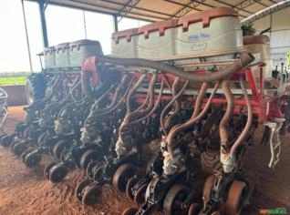 Plantadeira JUMIL PD7090 - 13 Linhas Pneumática