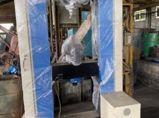 Máquina de Ensaio Emig DL 30000 - Capacidade 300 kN