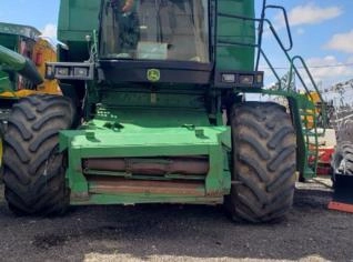 Colheitadeira John Deere 1550 - 2004