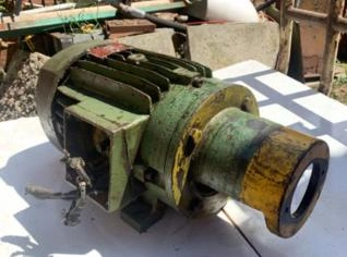 Motor Elétrico Weg 12,5 CV Usado em Bom Estado