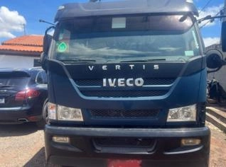 Caminhão IVECO/VERTIS 130V19 com Varredor