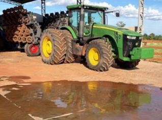 Trator John Deere 8320R 2022 em Rondonópolis