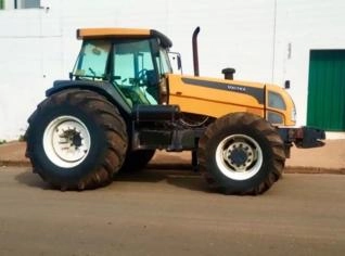 Trator Valtra BH 180 - 2013, 180 cv