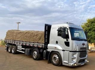 Caminhão Ford Cargo 2842 - 2014 em Sorocaba