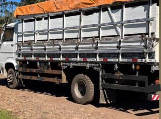 Caminhão Volkswagen 8-120 2002 - Excelente Estado