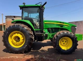 Trator John Deere 7230j em Ituverava - SP