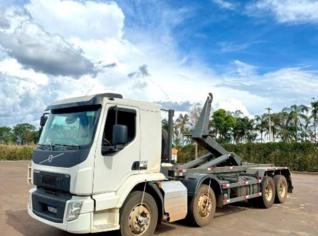 Volvo VM 330 2021 - Caminhão ROLL ON ROLL OFF