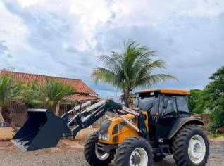 Trator Valtra BM 100 2016 - 100 CV - Custódia MG