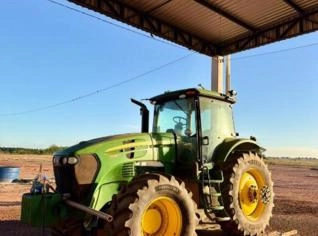 Trator John Deere 7230J em Araguaína - 2023