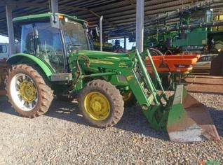 Trator John Deere 5078E em Araras - SP