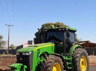 Trator John Deere 8260R 2014 - 12,5% de desconto