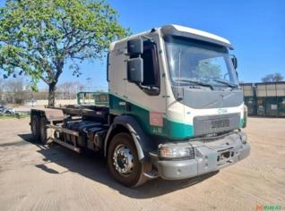 Caminhão Volvo VM 330 - 2018 - R$390.000
