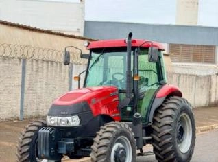 Trator Case IH Farmall 80 - Ano 2024 - Apenas 2.342h