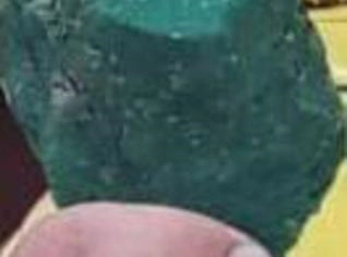 Jade Imperial Green Bruta - Oportunidade de Investimento