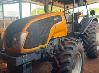 Trator Valtra BM 110