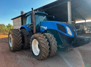Trator New Holland T8 385 - 2013 - 385 CV