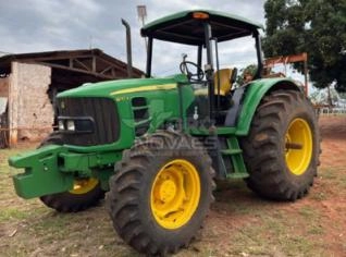Trator John Deere 6110 J 2013 à venda
