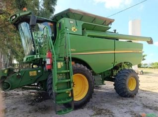 Trator John Deere 7200J 2022 - Apenas 1.377 horas