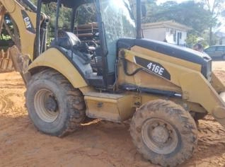 Retroescavadeira Caterpillar 416E 4x4