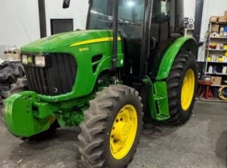 Trator John Deere 5078E 4x4 - R$ 155.000