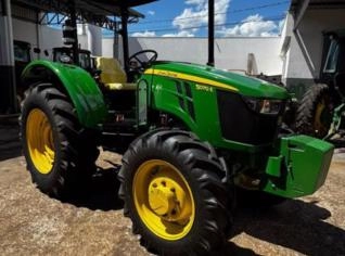 Trator John Deere 5070E 4x4 - 70cv