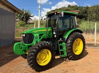 Trator John Deere 5090E 4x4 (90cv) - Piedade/SP
