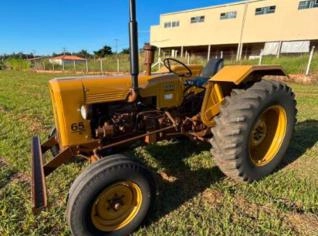 Trator Valmet 65id 4x2 - Mecânica em ordem