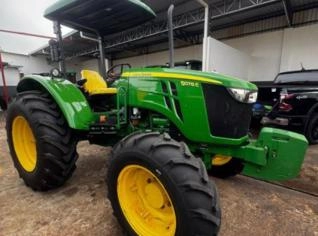 Trator John Deere 5078E 4x4 (78cv) - Único dono