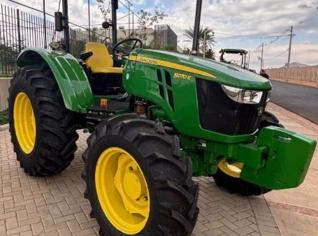 John Deere 5070E 4x4 (70cv) - Ótimo estado