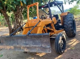 Trator Valtra Valmet 85 ID Revisado com Lâmina