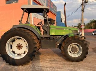 Trator Agrele 6180 - Ano 2011