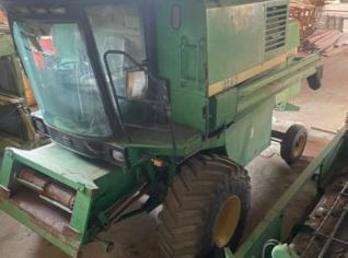 Colheitadeira SLC John Deere 1175