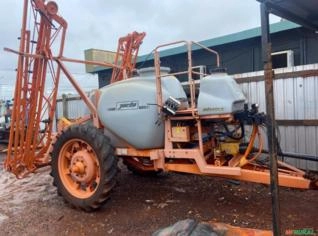 Pulverizador Advance AM 18 - 2000 Litros