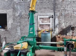 Ensiladeira JF C120 AT S2 em Dourados - MS