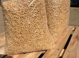 Pellets de Madeira 100% Pinus - Alta Qualidade