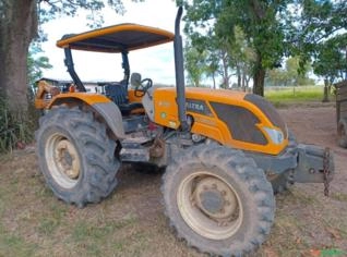 Trator Valtra A750 2016 - Apenas 2200 horas de uso