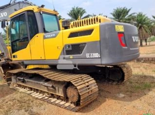 Escavadeira Volvo EC220DL 2020