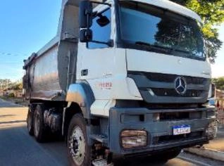 Caminhão Axor 4144 2014 - Caçamba Rosetti 16m