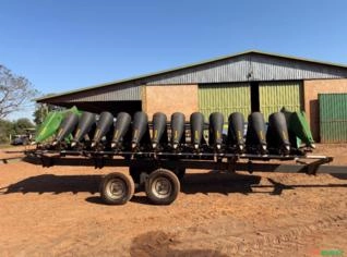 Plataforma de Milho John Deere Greensystem 13 Linhas