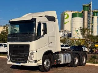 Caminhão Volvo FH 540 - 6x4 para Carga Pesada