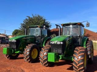 Trator John Deere 7225J - Ano 2016