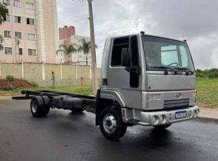 Caminhão Ford Cargo 815 2011 em SP