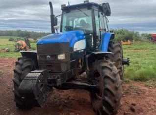 Trator New Holland TM 7010 - Ano 2012