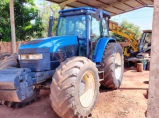 Trator New Holland TM 165 4x4 Potente e Confiável