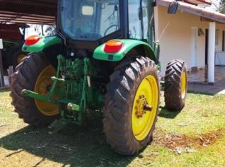 Trator John Deere 6100J 100 CV - 2021